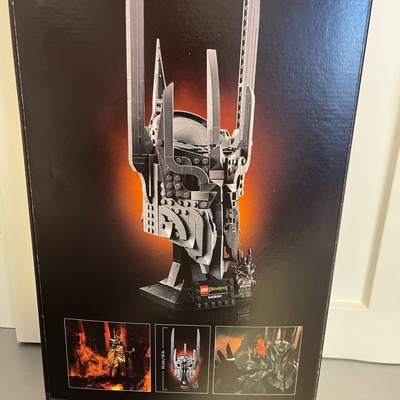 LEGO Sauron Helmet Lords of the Rings in Black and Gray 11373 538Pcs 18+ NIB - Picture 5 of 9
